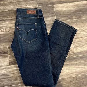 Levi’s Dark Wash Bold Curve Skinny Jeans size 26 x 32